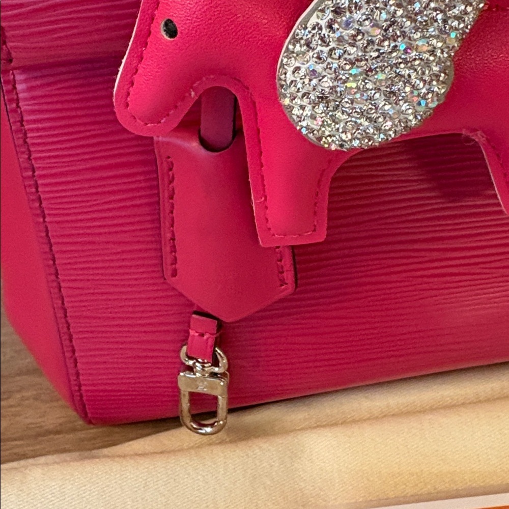 Louis Vuitton Epi Cluny BB Fuchsia Satchel - Picture 11 of 16